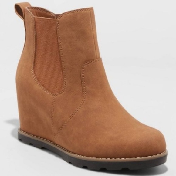 Universal Thread Women's Amalia Fashion Boots - Picture 1 of 13